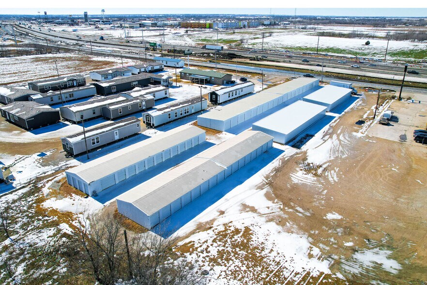 Primary Photo Of 1309 N Stemmons St, Sanger Self Storage For Sale