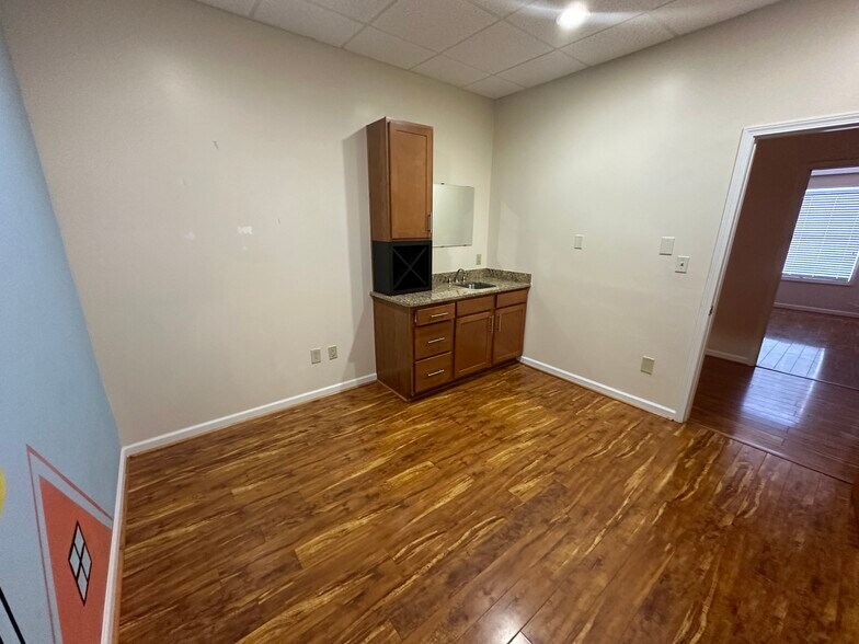 More Photos Of 1255 Commercial Dr SW, Conyers Medical For Sale