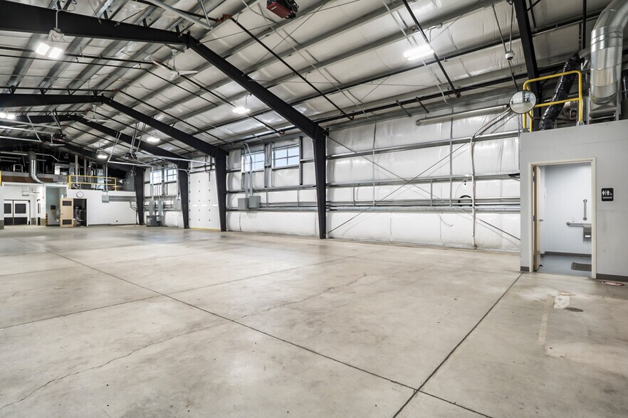 More Photos Of 295 W Lundgren Mill Dr, Sisters Food Processing For Sale