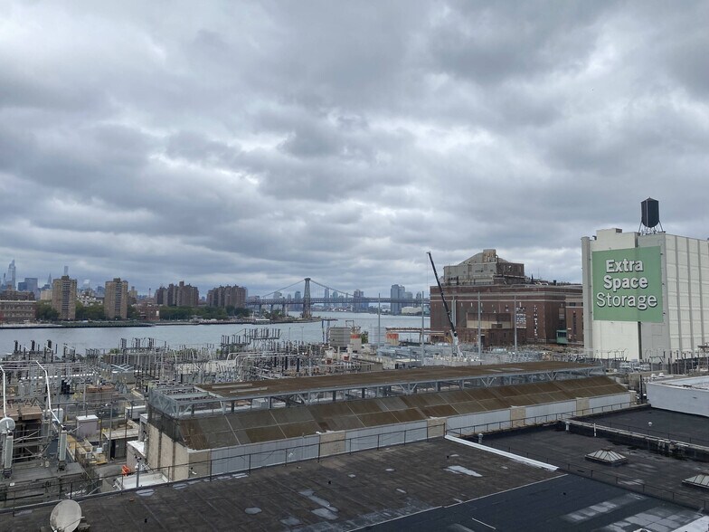More Photos Of 247 Water St, Brooklyn Manufacturing For Lease