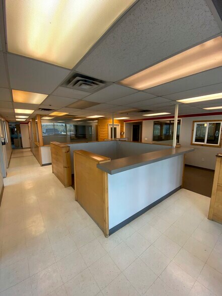 More Photos Of 4700 N Bryant Ave, Oklahoma City Warehouse For Sale