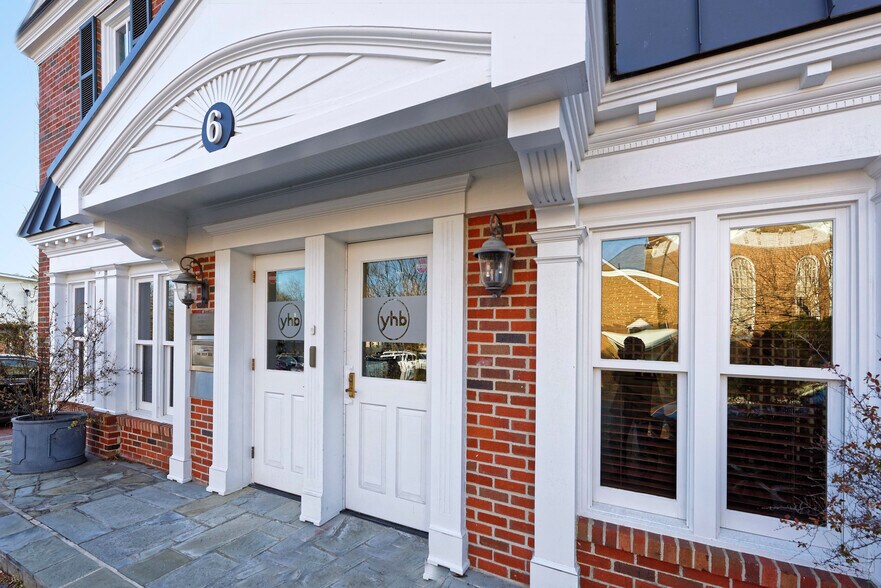 More Photos Of 6 S. Pendleton Street, Middleburg Office For Sale