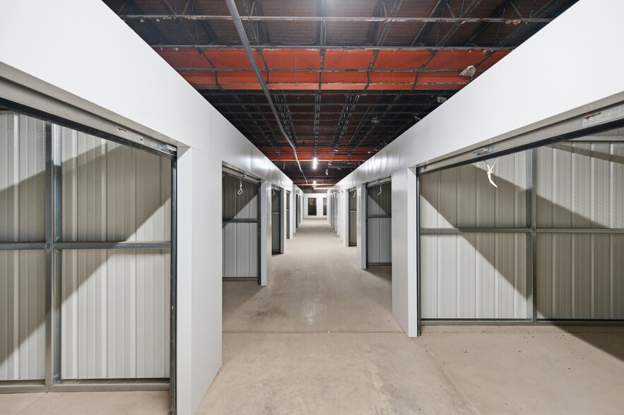 More Photos Of 7708 1st Ave N, Birmingham Self Storage For Sale