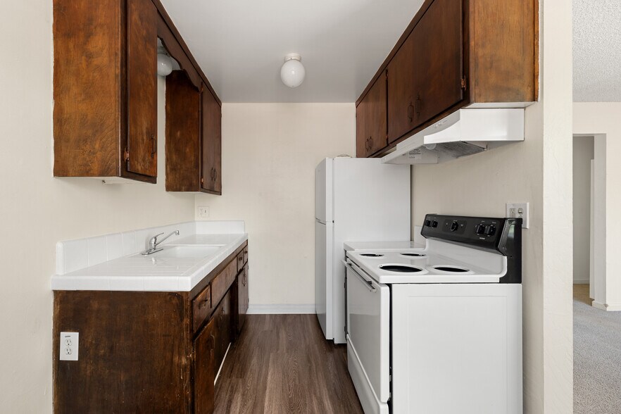 More Photos Of 2323 W St, Sacramento Apartments For Sale