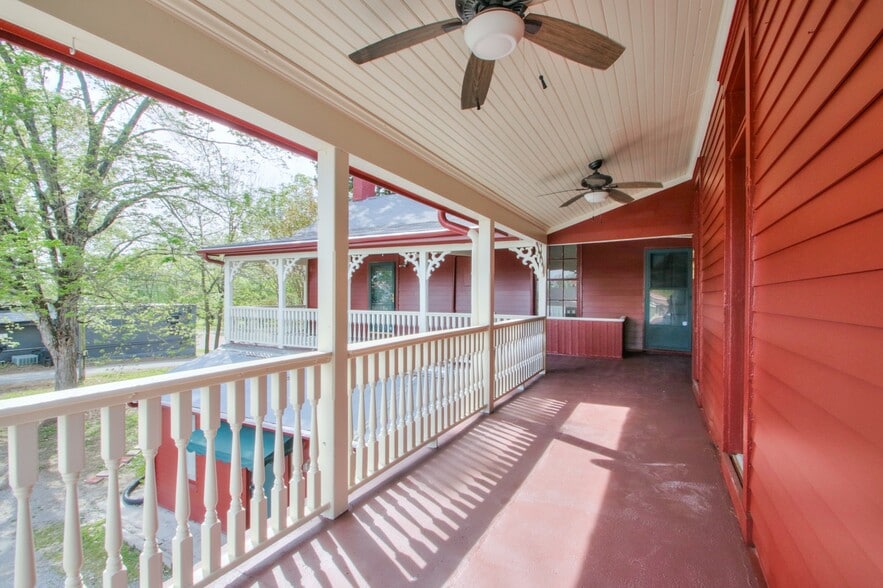 More Photos Of 5294 Main St, Spring Hill Office Residential For Sale