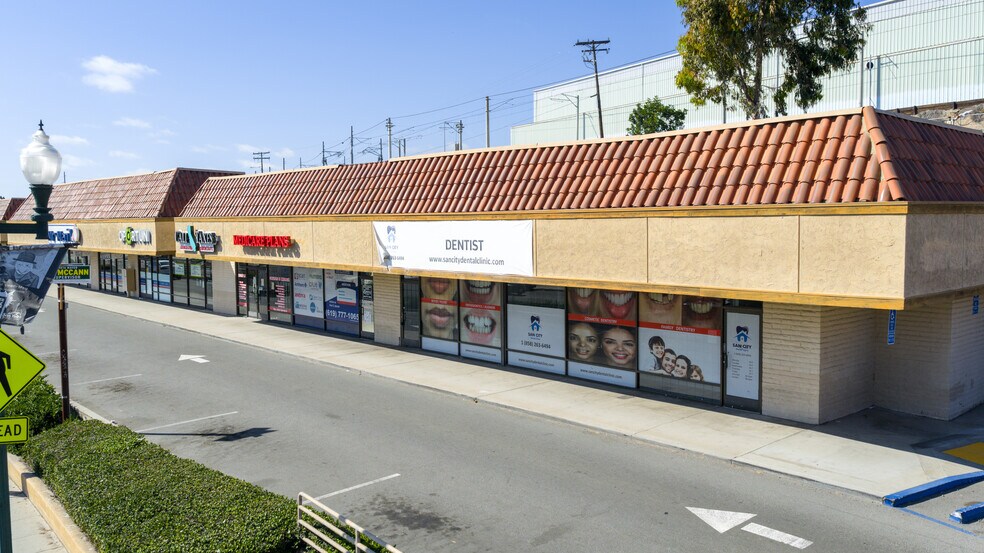 More Photos Of 501 E San Ysidro Blvd, San Ysidro Unknown For Lease