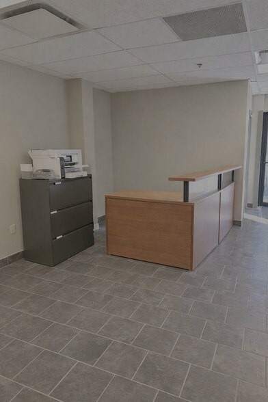 More Photos Of 8800 Venture Av SE, Calgary Warehouse For Sale