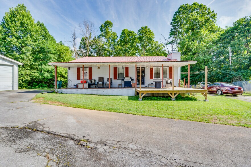 More Photos Of 5560 Highway 19 E, Hampton Manufacturing For Sale