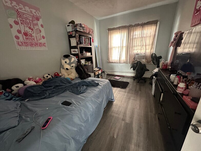 More Photos Of 75 Clark St, New Britain Apartments For Sale