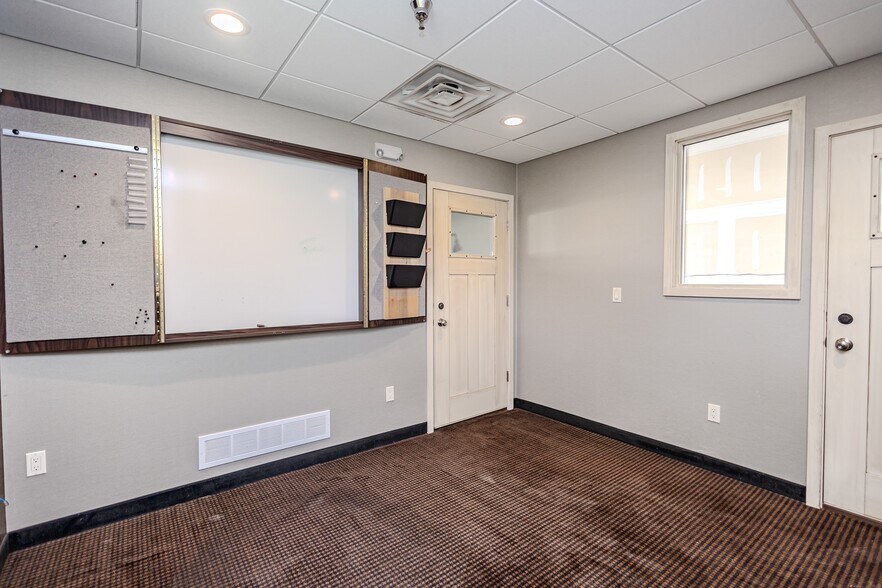 More Photos Of 1200 SW Brookside Cir, Grimes Warehouse For Lease