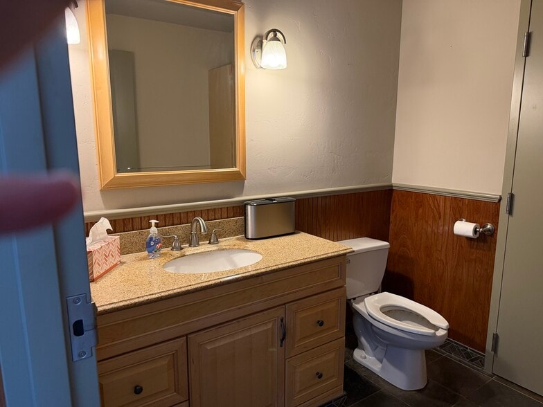 More Photos Of 442 Industrial St, Campbell Warehouse For Sale