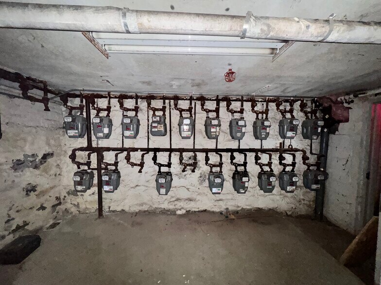 More Photos Of 950-952 Bergen St, Brooklyn Apartments For Sale