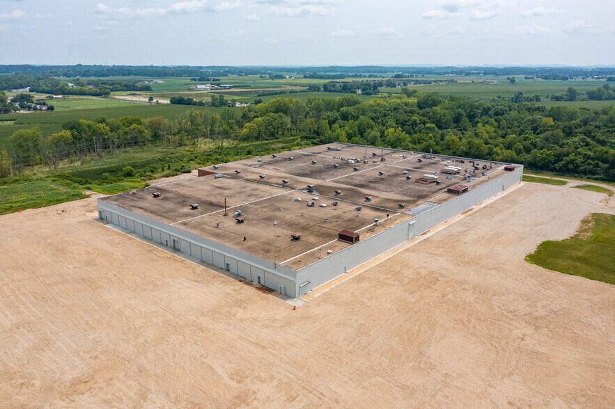 More Photos Of 559 E Ohio St, Circleville Manufacturing For Lease