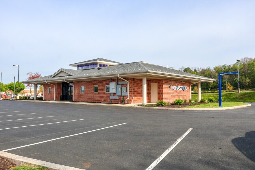 More Photos Of 1052 Lititz Pike, Lititz Unknown For Sale