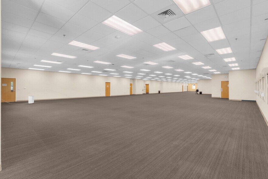 More Photos Of 1201 E Oak St, Kissimmee Office For Sale