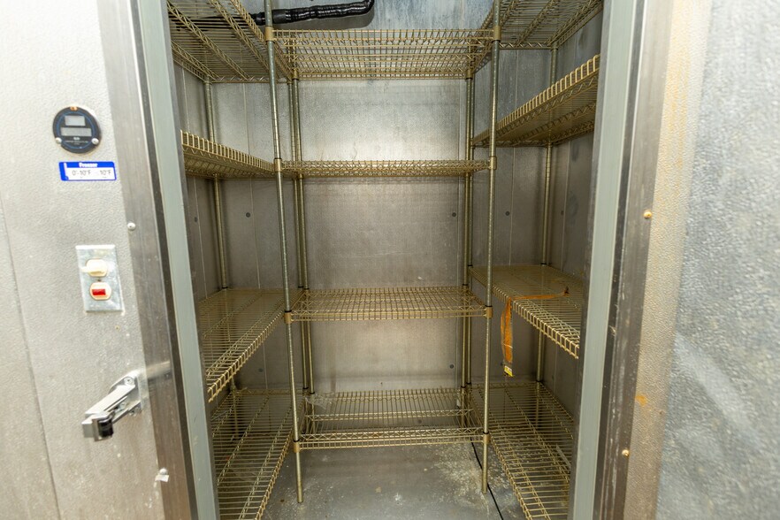 More Photos Of 1403 W 8th St, Wellington Fast Food For Sale