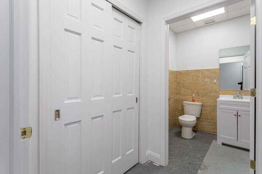 More Photos Of 312 Warren St, Brooklyn Medical For Lease