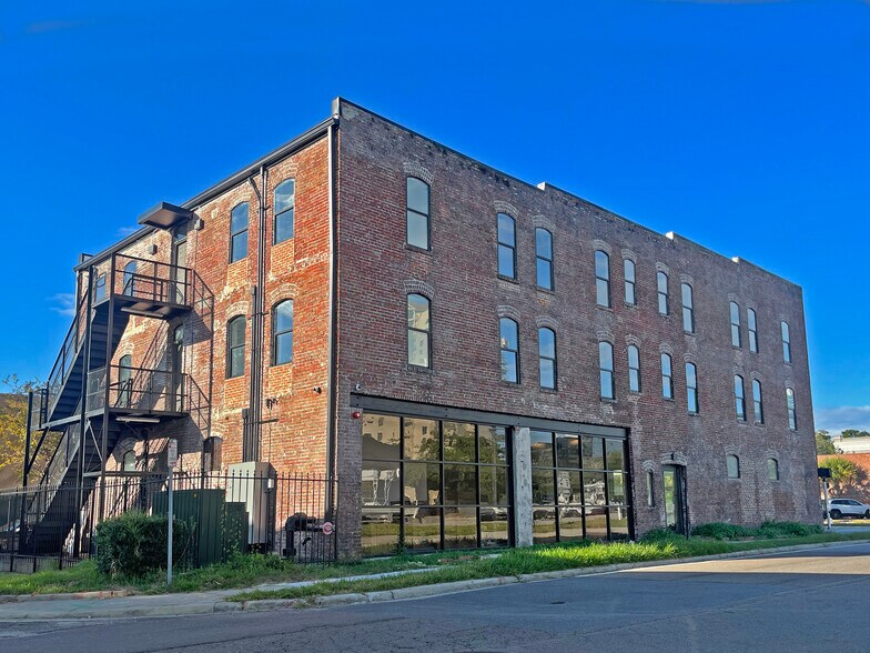 More Photos Of 1600 Prudential Dr, Jacksonville Loft Creative Space For Sale