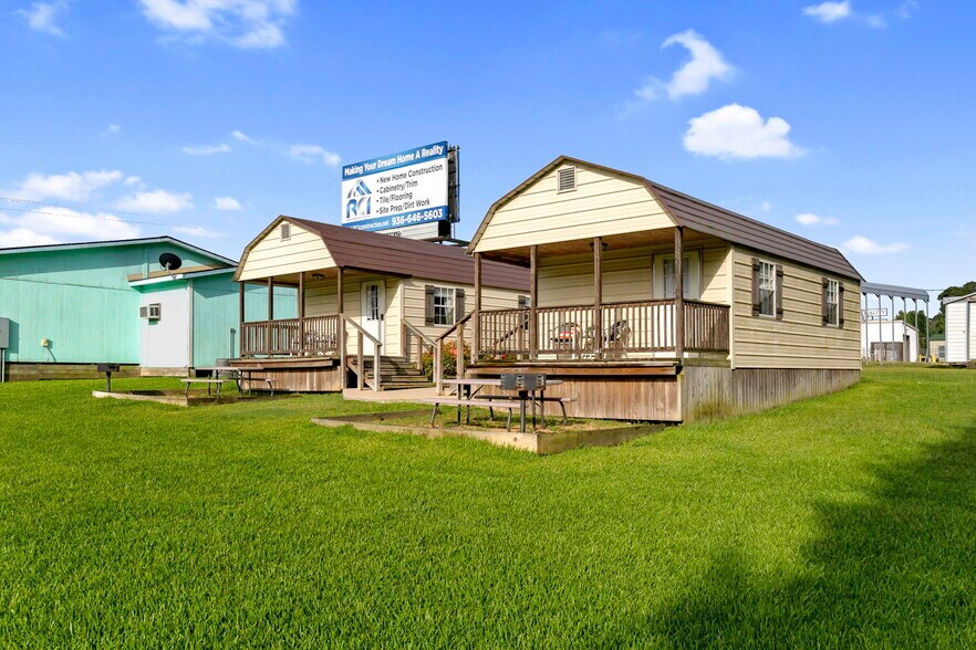 More Photos Of 13050 U.S. 190 hwy, Onalaska Freestanding For Sale