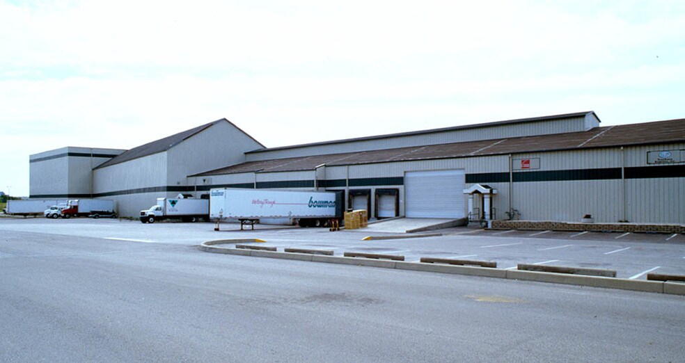 More Photos Of 217 S Belmont Ave, Indianapolis Warehouse For Lease