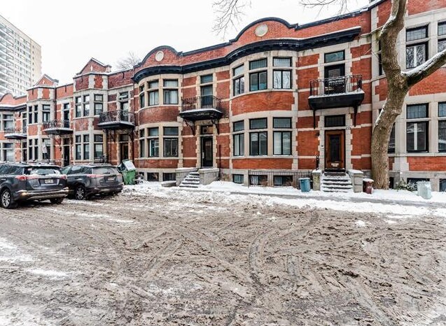 Primary Photo Of 1628 Av De Seaforth, Montréal Multifamily For Sale