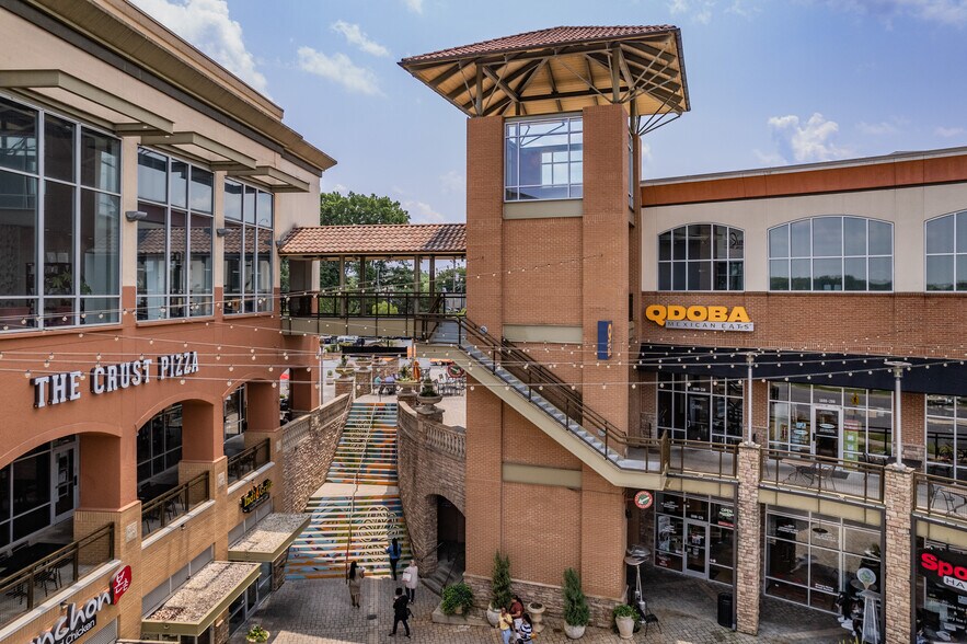 More Photos Of 1600-1730 E Woodlawn Rd, Charlotte Unknown For Lease