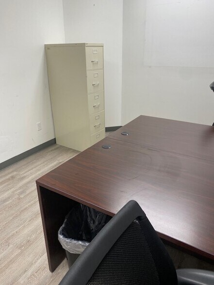 More Photos Of 13555 Automobile Blvd, Clearwater Medical For Lease