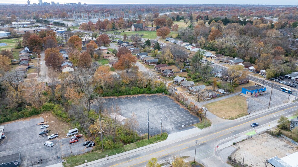 More Photos Of 7014 Saint Charles Rock Rd, Saint Louis Land For Sale