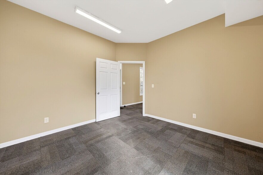 More Photos Of 114-116 E Orleans St, Pacific Office For Sale