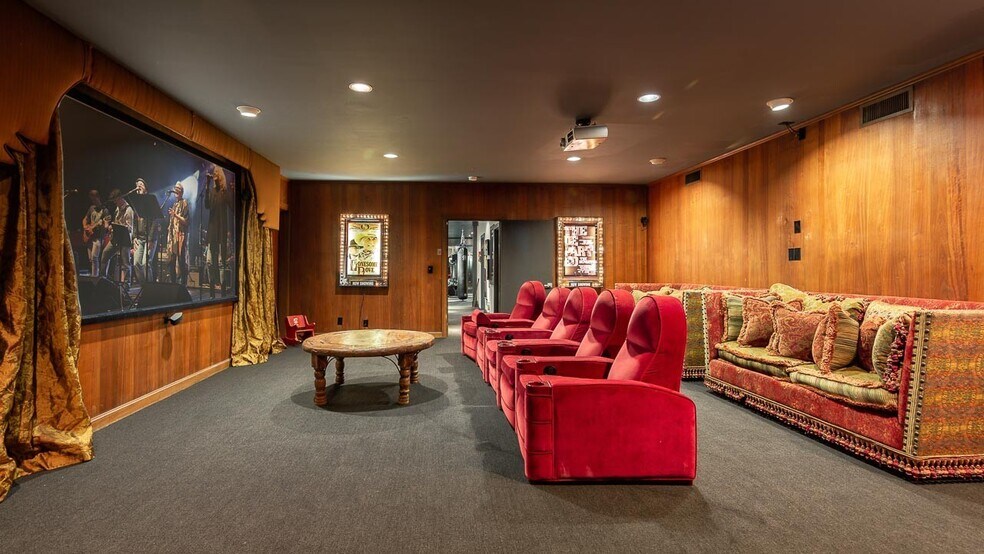 More Photos Of 213 3rd Ave N, Nashville Storefront Retail Office For Sale