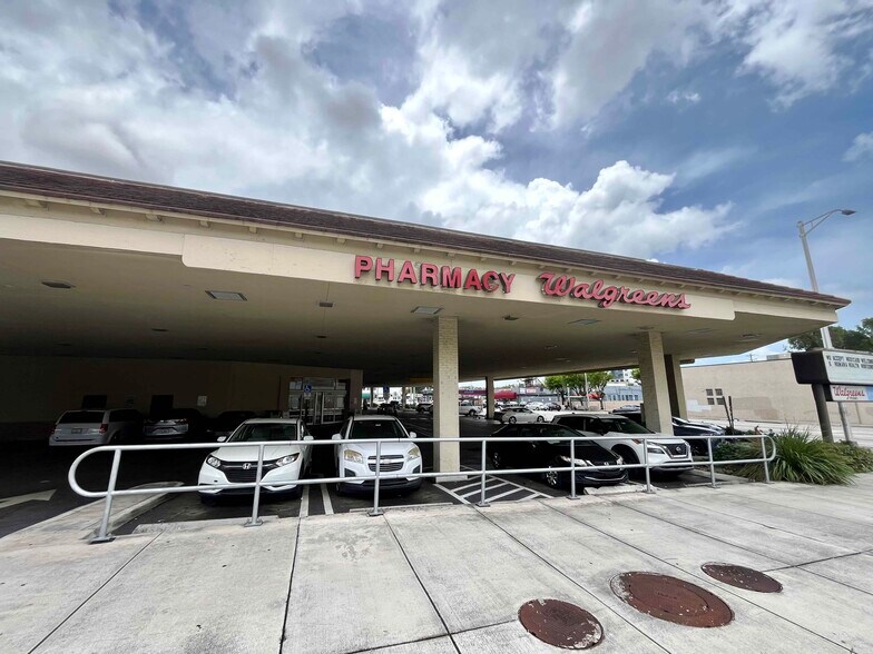 More Photos Of 1201 SW 1st St, Miami Drugstore For Lease