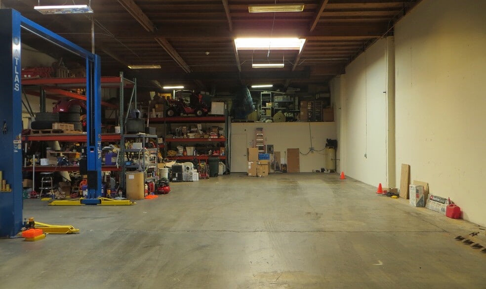 More Photos Of 2982 Teagarden St, San Leandro Warehouse For Sale