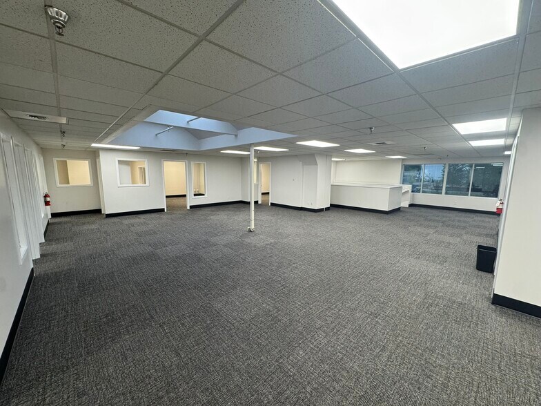 More Photos Of 3077 20th St E, Fife Warehouse For Lease