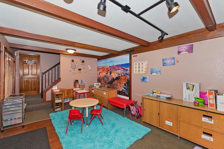 More Photos Of 24028 Lake Dr, Crestline Medical For Sale