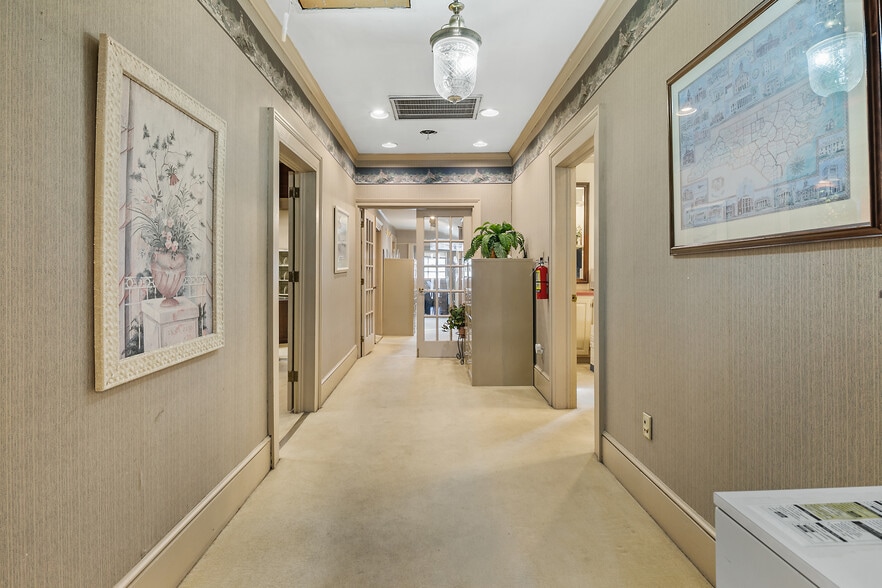 More Photos Of 127 S Cool Spring St, Fayetteville Office For Sale