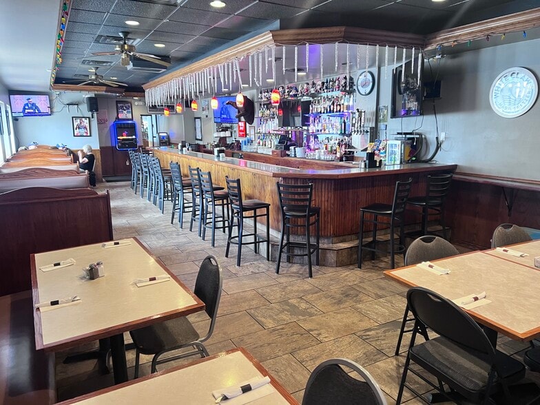 More Photos Of 7205 Broadway, Merrillville General Retail For Sale
