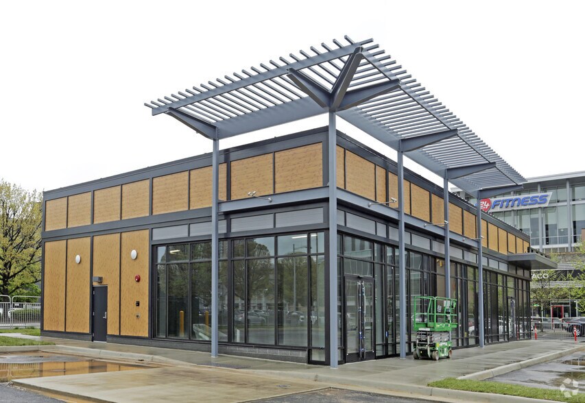More Photos Of 1499 Cornerside Blvd, Vienna Storefront For Lease