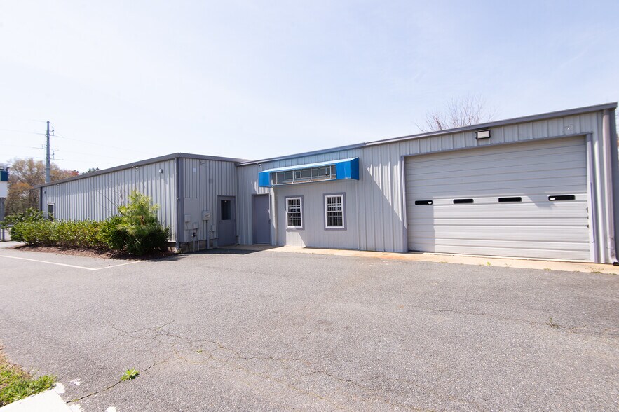 More Photos Of 2934 Ocean Gtwy, Cambridge Freestanding For Sale