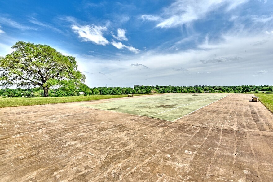 More Photos Of 2575 Old Mill Creek Rd, Brenham Specialty For Sale
