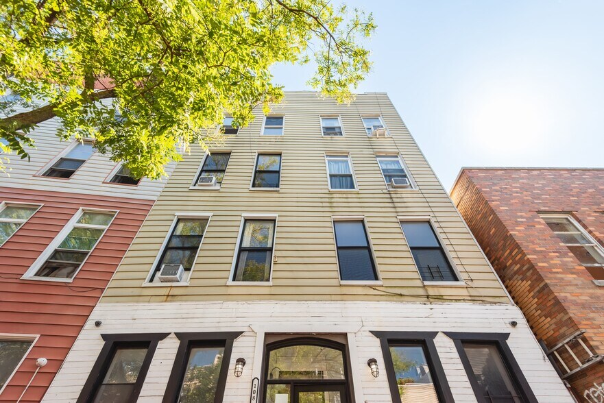 More Photos Of 108 Calyer St, Brooklyn Apartments For Sale