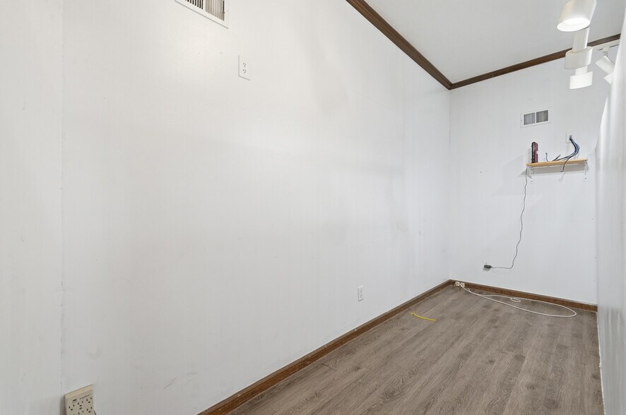 More Photos Of 2715 Mosside Blvd, Monroeville Freestanding For Sale