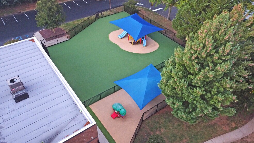 More Photos Of 4 Hartford Dr, Tinton Falls Office For Sale