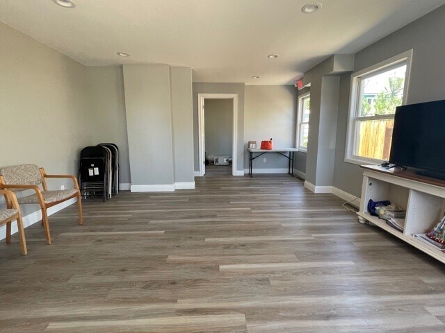 More Photos Of 444 W Washington St, Carson City Office For Sale