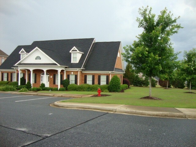 More Photos Of 2 Leas Courtyard Dr, Seneca Medical For Sale