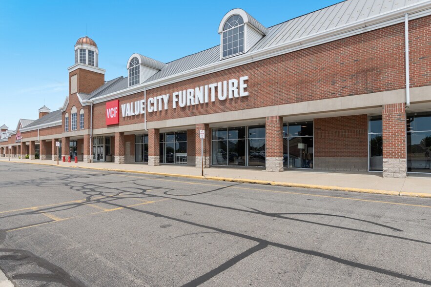 More Photos Of 5701-5851 Mercury Dr, Dearborn Freestanding For Sale