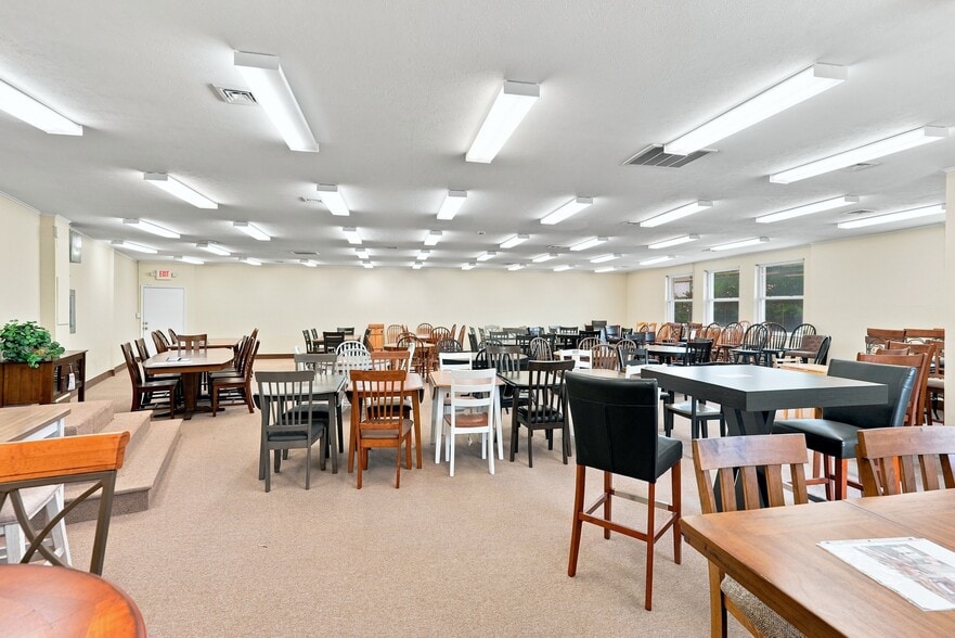 More Photos Of 3506 Memorial Ave, Lynchburg Office For Sale