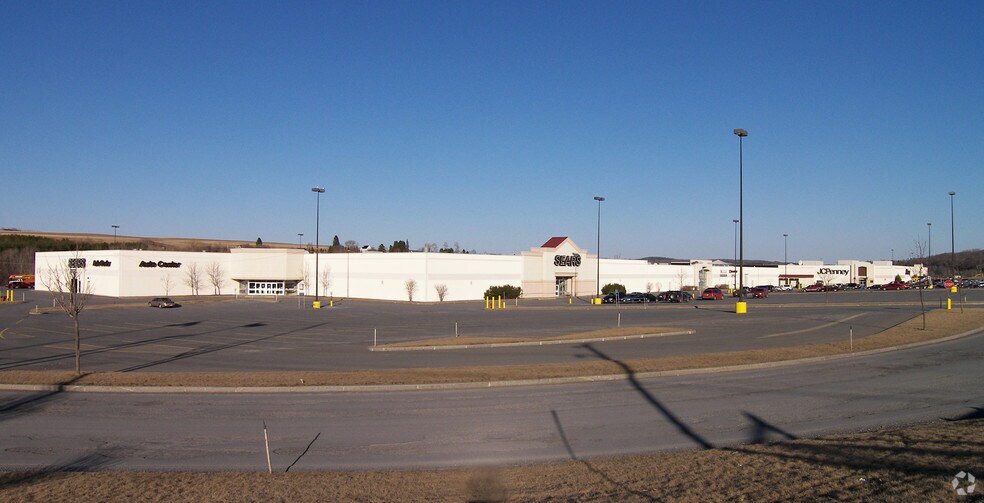 More Photos Of 830 Main St, Presque Isle Unknown For Lease