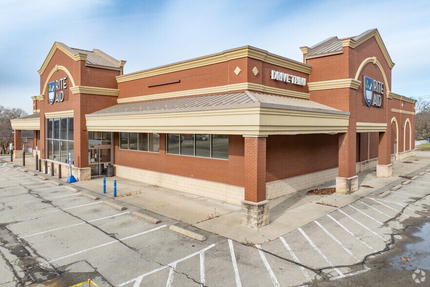 More Photos Of 3200 Oregon Dr, Lower Burrell Drugstore For Lease