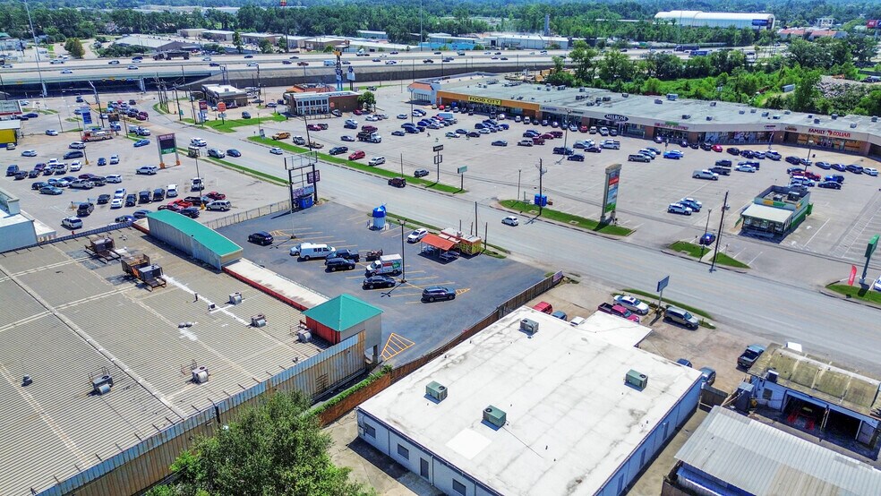 More Photos Of 5231 Aldine Mail Rd, Houston General Retail For Lease