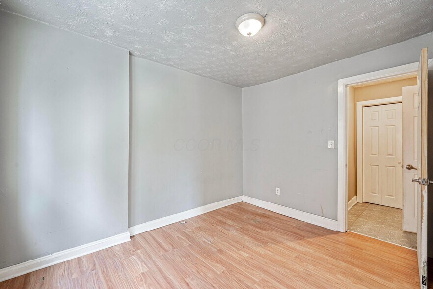 More Photos Of 1657 Sullivant Ave, Columbus Apartments For Sale